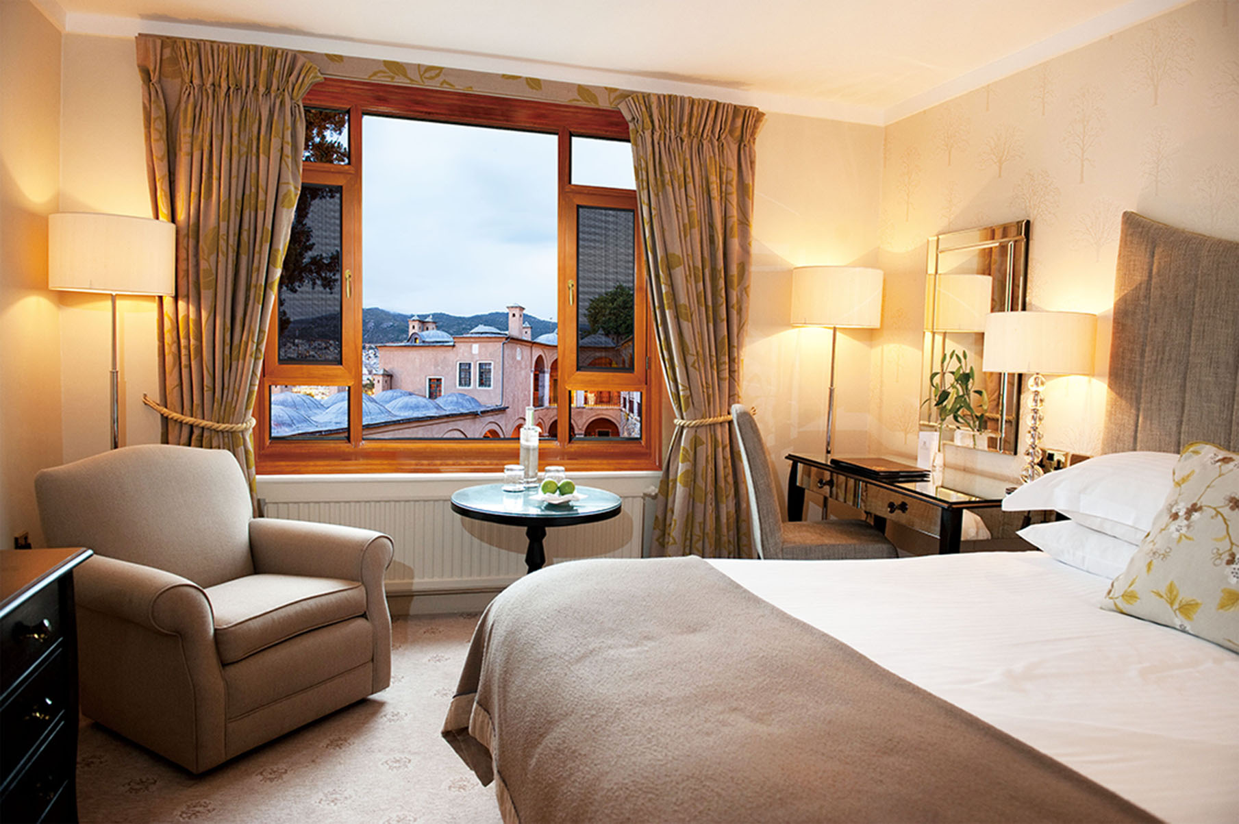 ?買門窗為什么要選亞材隔熱斷橋鋁合金門窗，真相原來(lái)是這樣